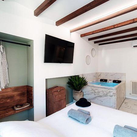 Sahara & Amazzonia Luxury Rooms- The House Of Travelers 科莫 外观 照片
