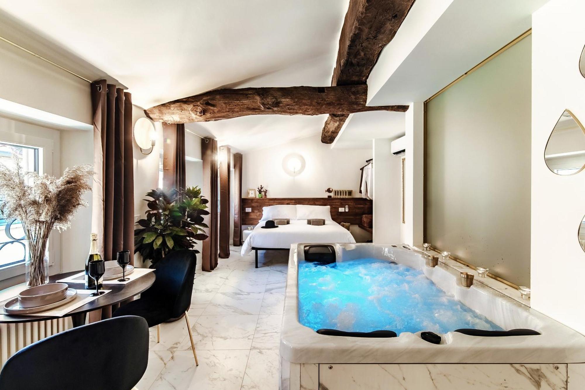 Sahara & Amazzonia Luxury Rooms- The House Of Travelers 科莫 外观 照片