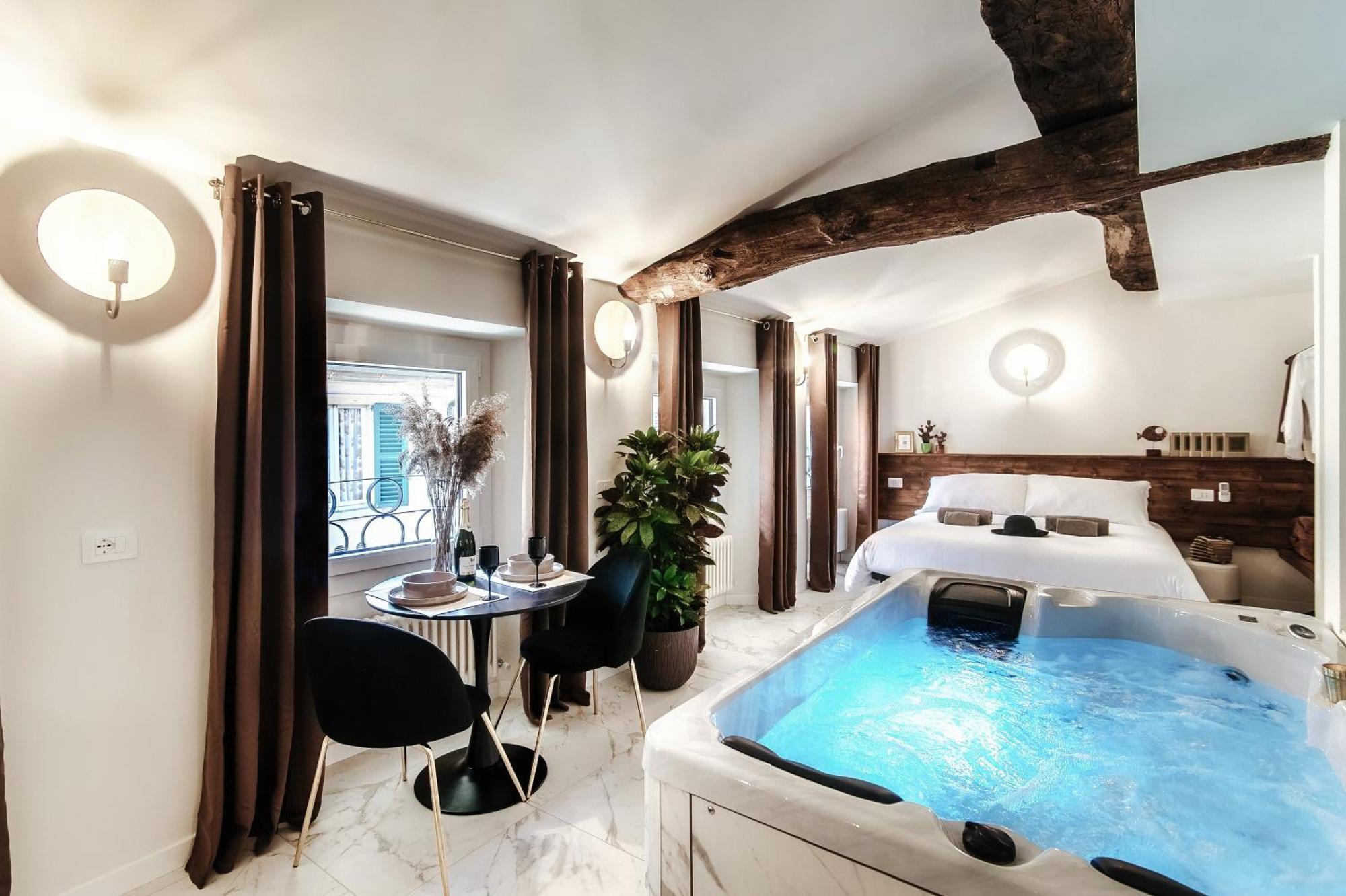 Sahara & Amazzonia Luxury Rooms- The House Of Travelers 科莫 外观 照片