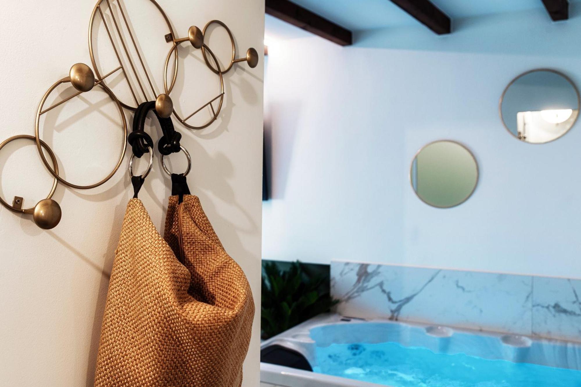 Sahara & Amazzonia Luxury Rooms- The House Of Travelers 科莫 外观 照片