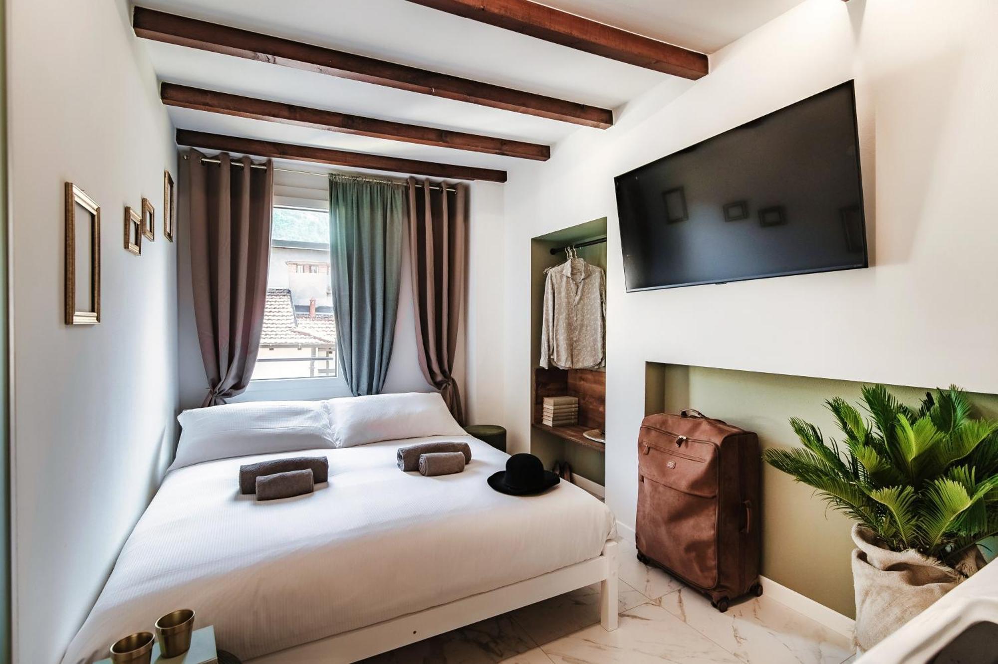 Sahara & Amazzonia Luxury Rooms- The House Of Travelers 科莫 外观 照片