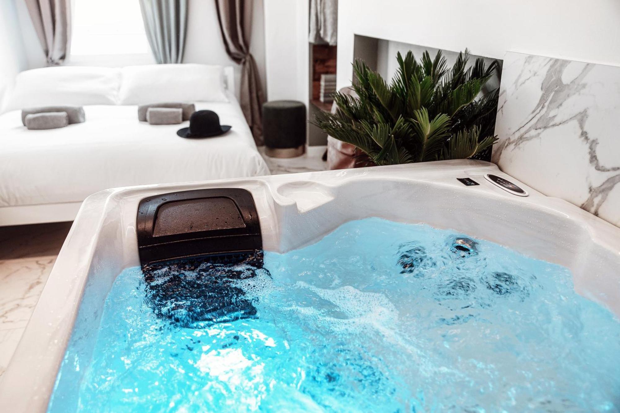 Sahara & Amazzonia Luxury Rooms- The House Of Travelers 科莫 外观 照片