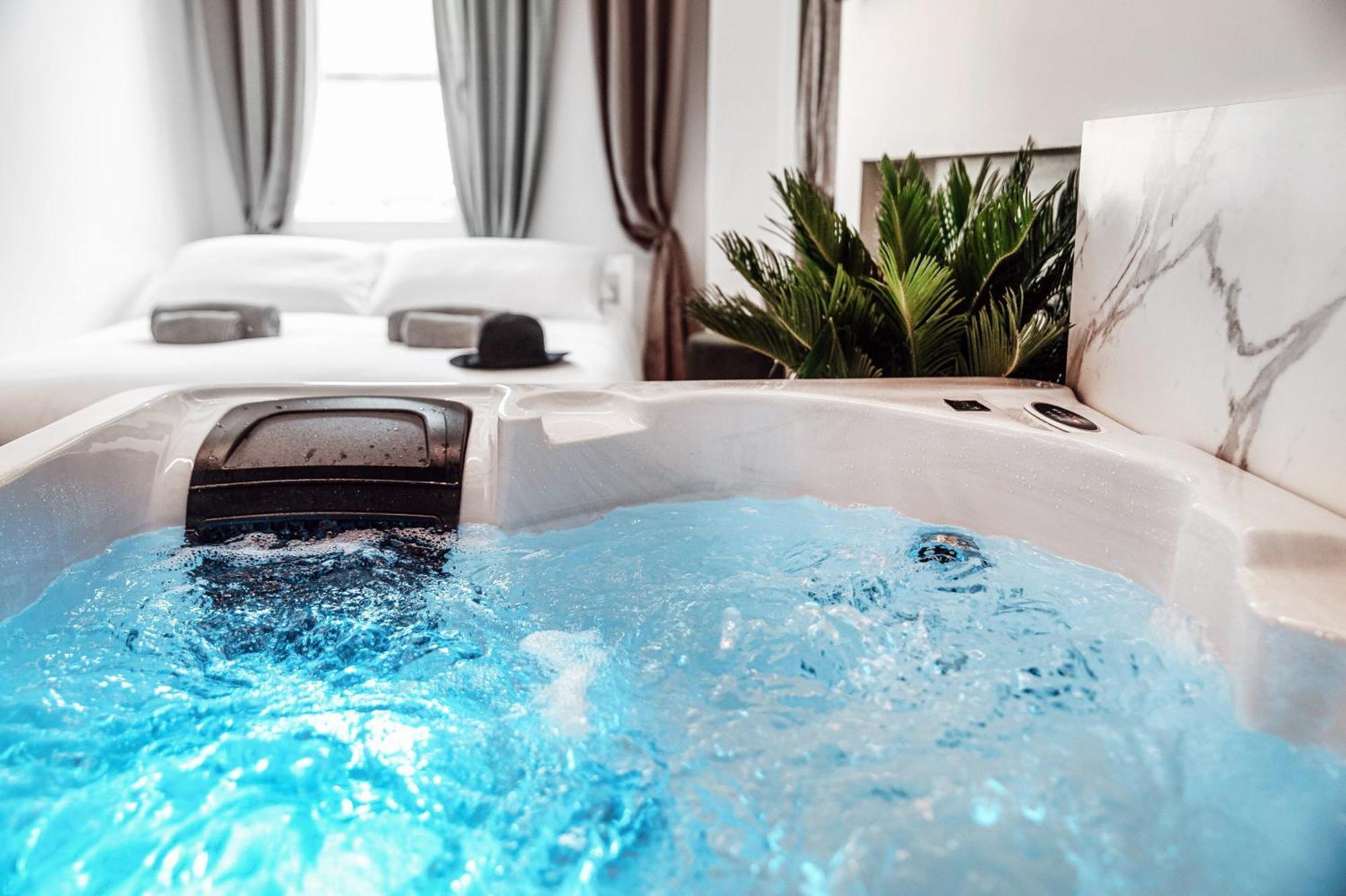 Sahara & Amazzonia Luxury Rooms- The House Of Travelers 科莫 外观 照片