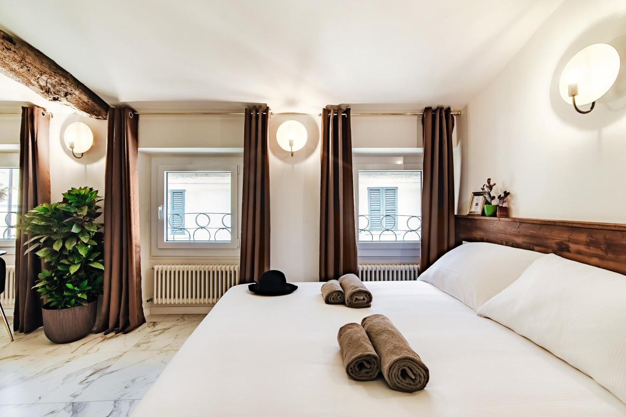 Sahara & Amazzonia Luxury Rooms- The House Of Travelers 科莫 外观 照片