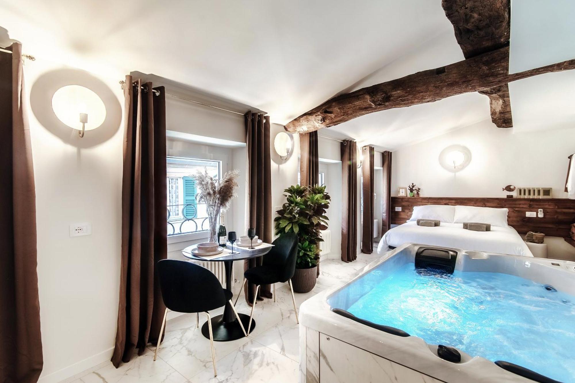 Sahara & Amazzonia Luxury Rooms- The House Of Travelers 科莫 外观 照片