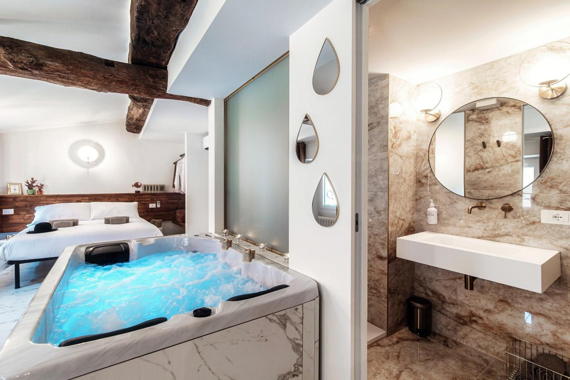Sahara & Amazzonia Luxury Rooms- The House Of Travelers 科莫 外观 照片